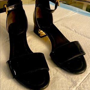Tory burch Sandal size 8